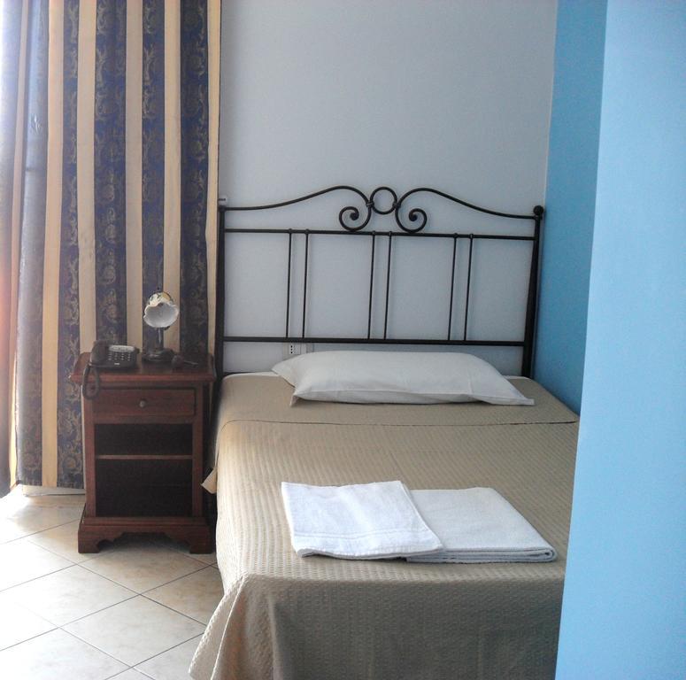 Hotel Piro Torrenova  Habitación foto